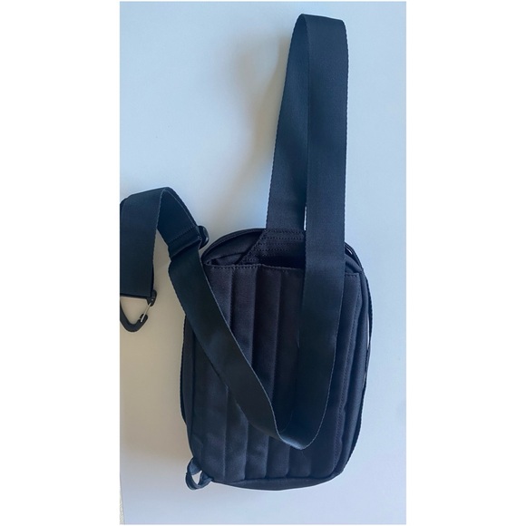Pakt Anywhere 5L Sling Bag - Picture 2 of 5